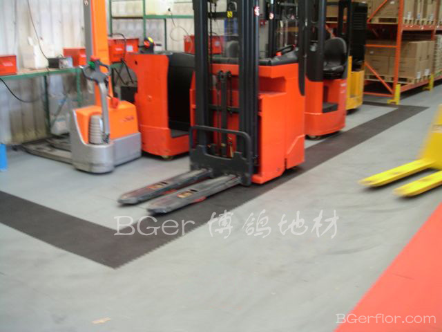 聯(lián)鎖型倉(cāng)庫(kù)地板 耐重壓車間倉(cāng)庫(kù)地墊 走托盤(pán)搬運(yùn)叉車倉(cāng)庫(kù)地面材料